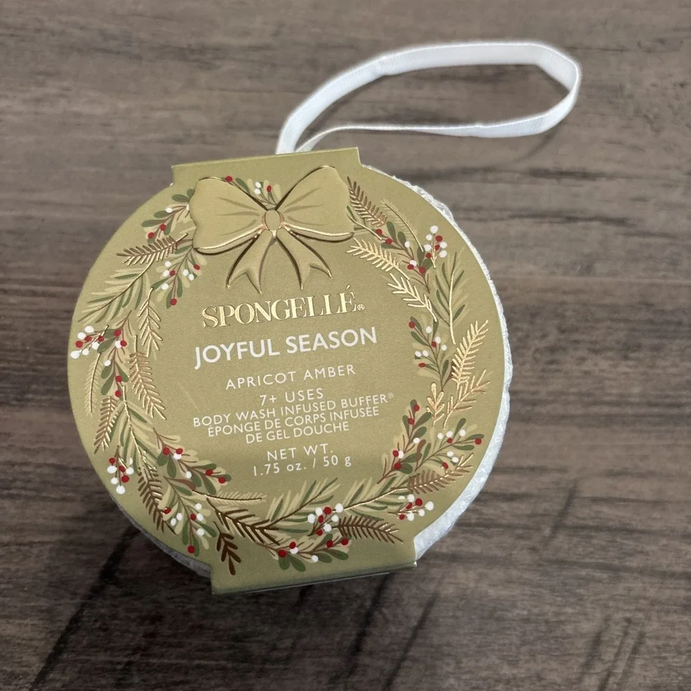New Spongelle Holiday Ornament Infused Bath Sponge Apricot Amber